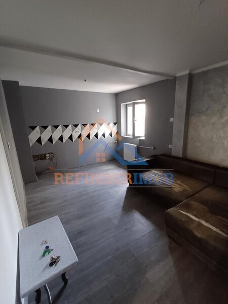 Rahova - Buzoieni Vanzare apartament 2 camere